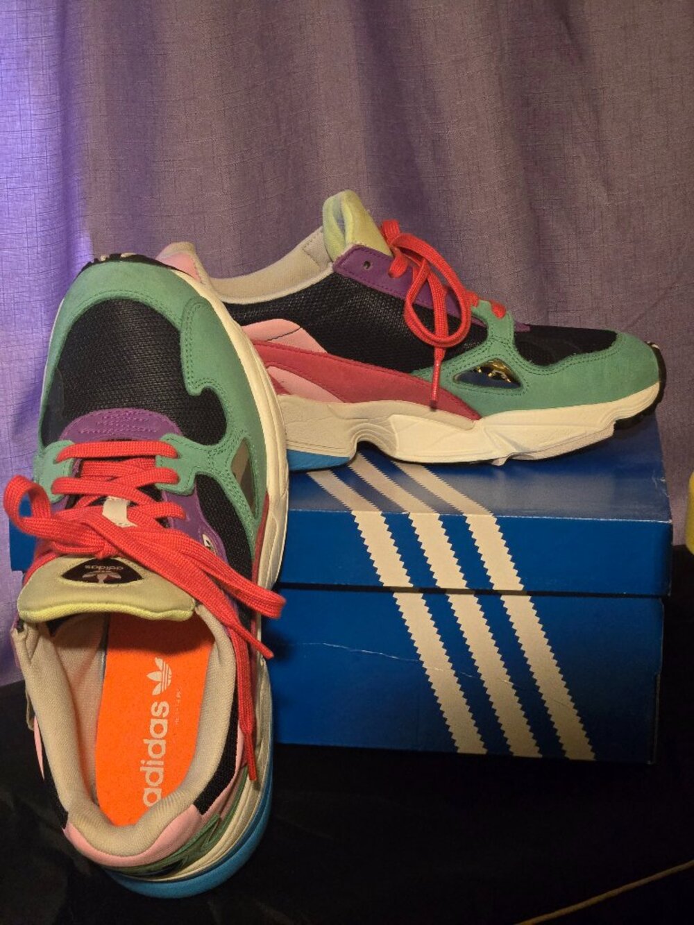 Adidas Sneakers
